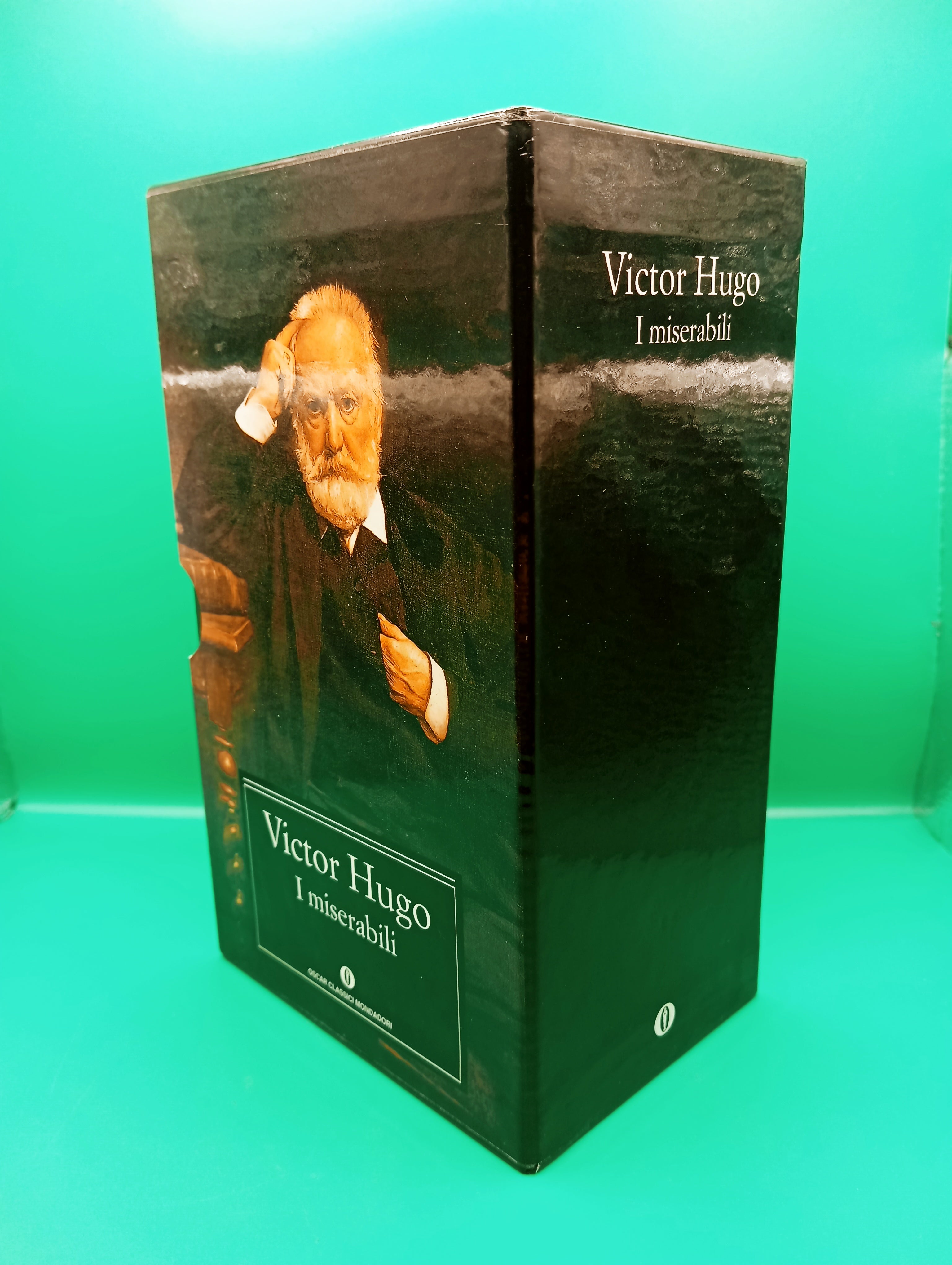 Victor Hugo - I Miserabili Cofanetto Oscar Classici Mondadori