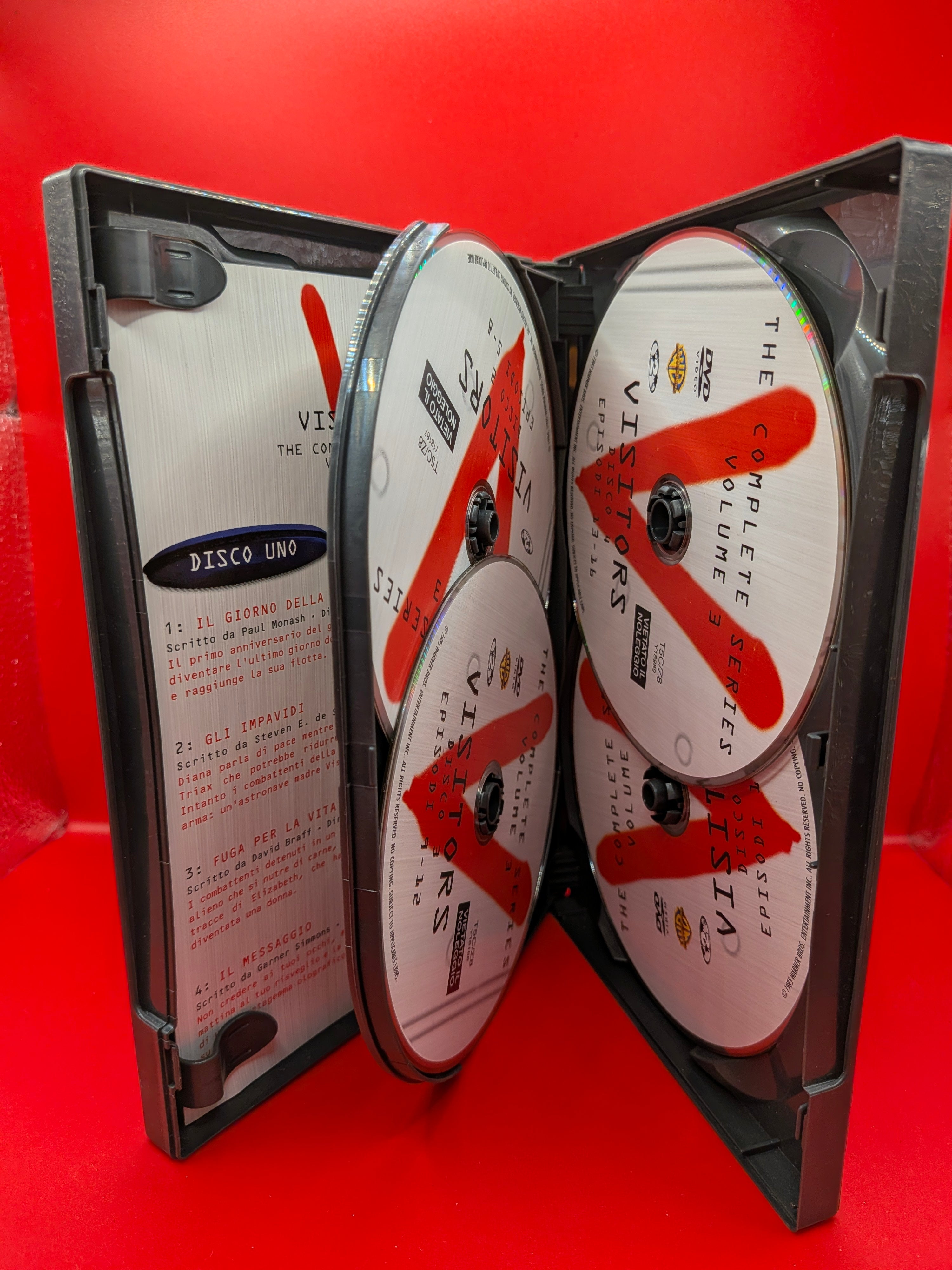 Visitors - The Complete Series Volume 3