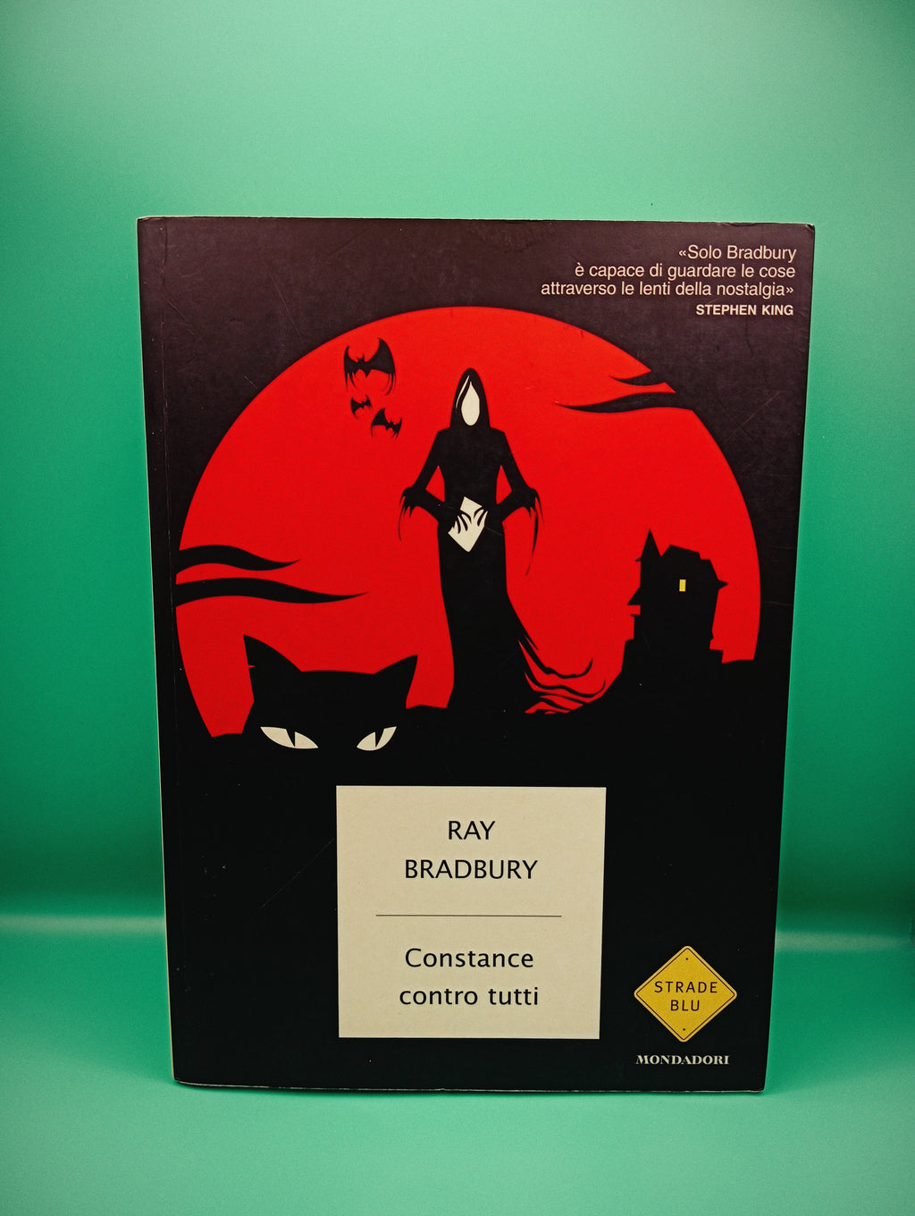 Ray Bradbury - Constance Contro tutti