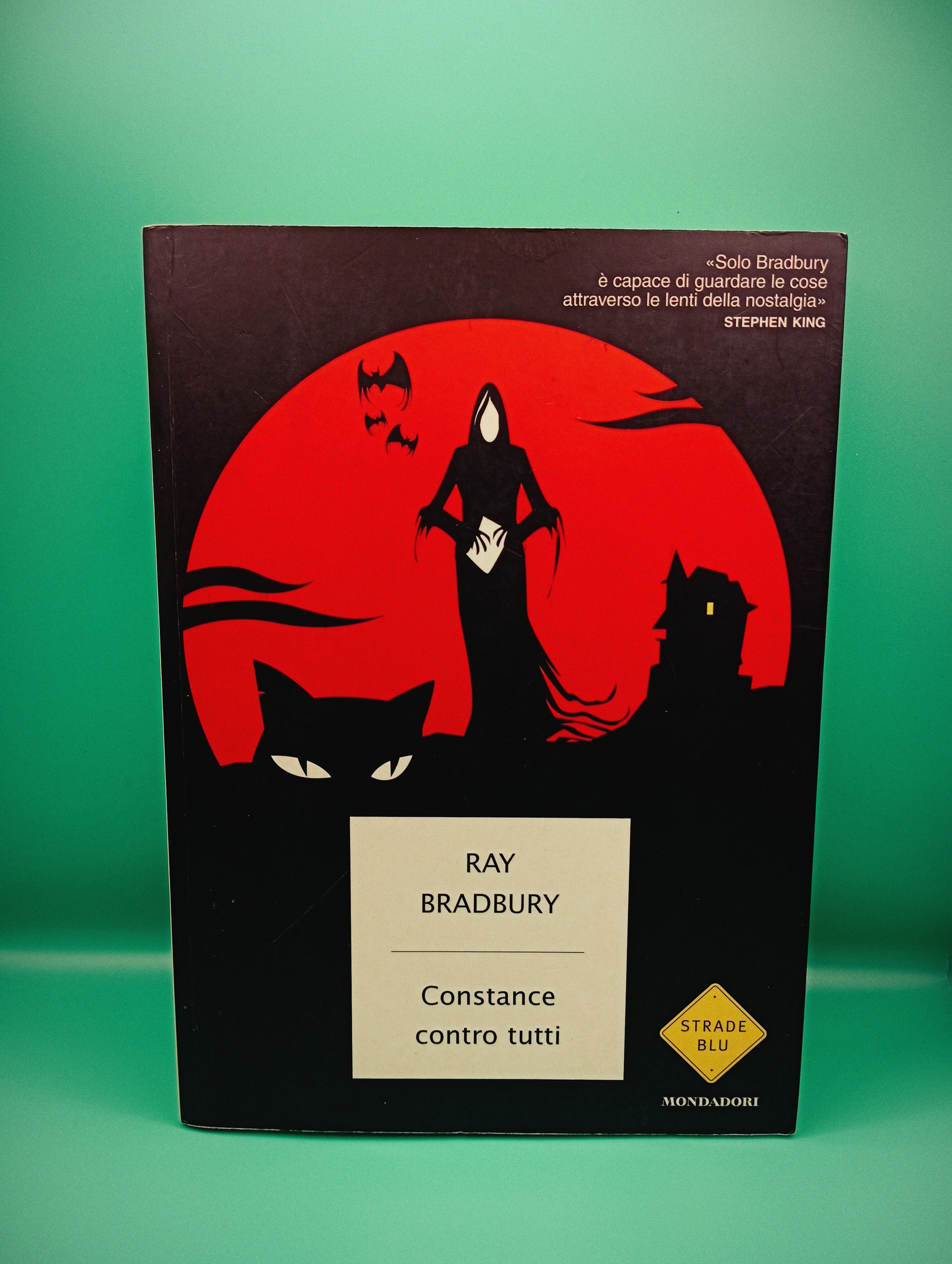 Ray Bradbury - Constance Contro tutti