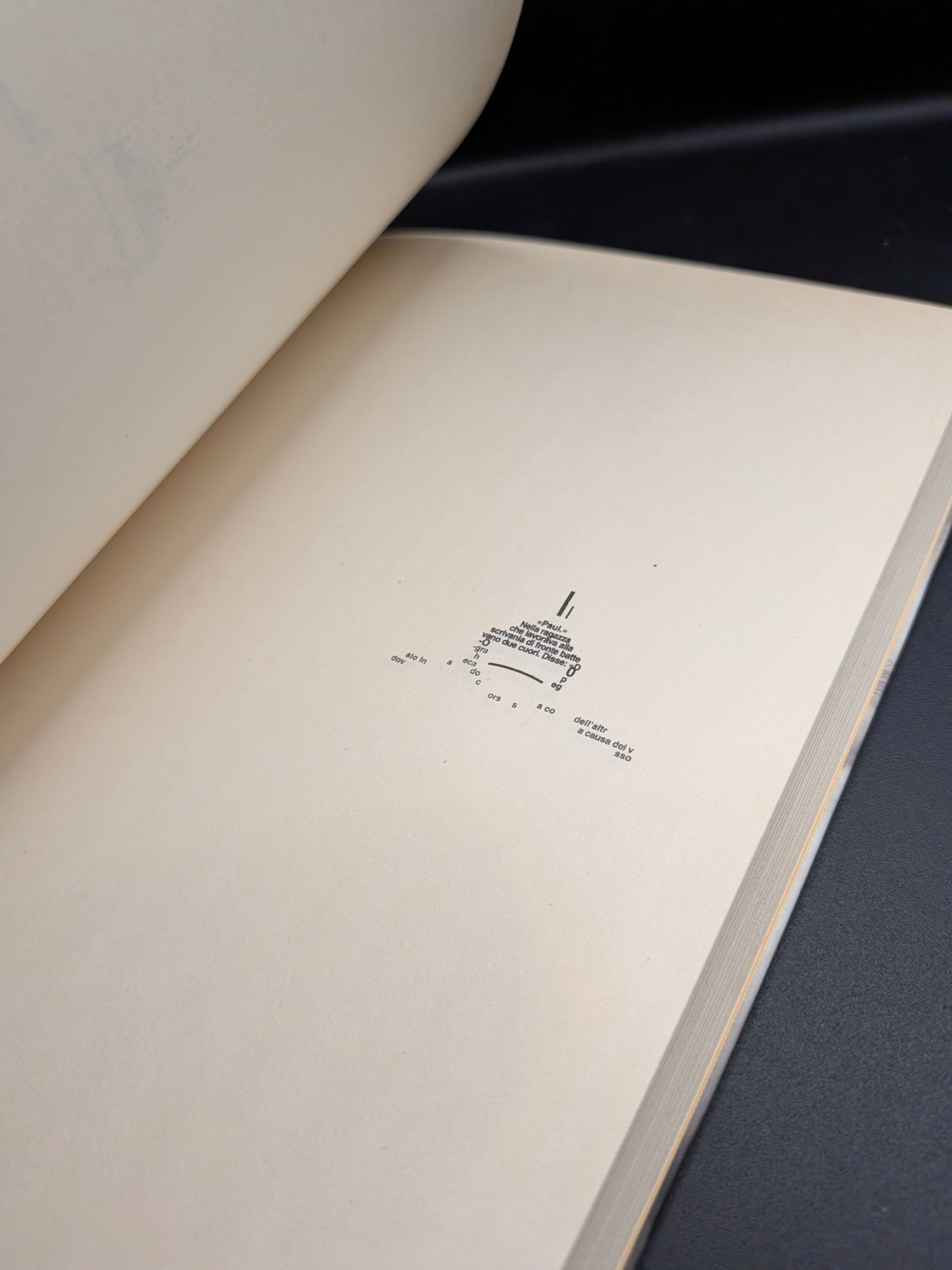 Steven Hall - Le Memorie dello Squalo Mondadori Strade Blu